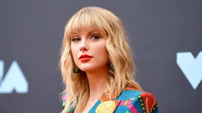 Taylor Swift Bejeweled